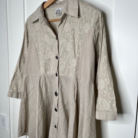 Parsley & Sage Boho Beige Lacy Flared Tunic Top - Picture 2 of 13